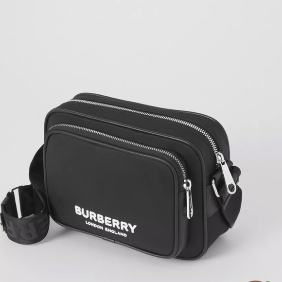 SOLD🖤AUTHENTIC 
Logo Print Nylon Paddy BagPrice🖤Unisex - Picture 3 of 16